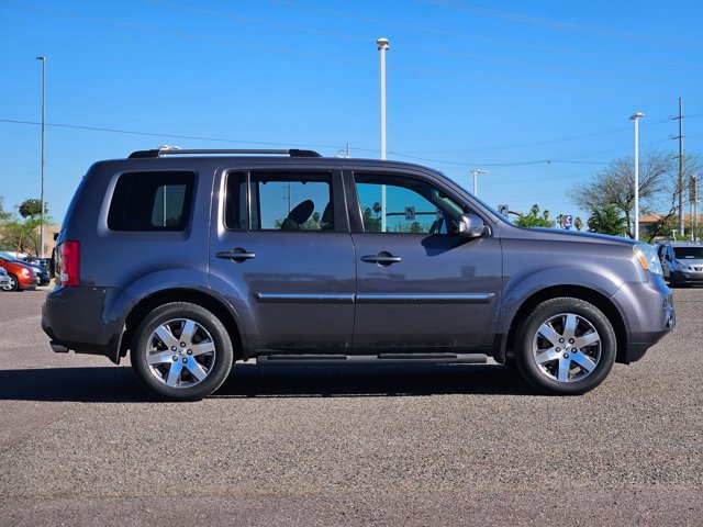 Used 2015 Honda Pilot Touring video 4