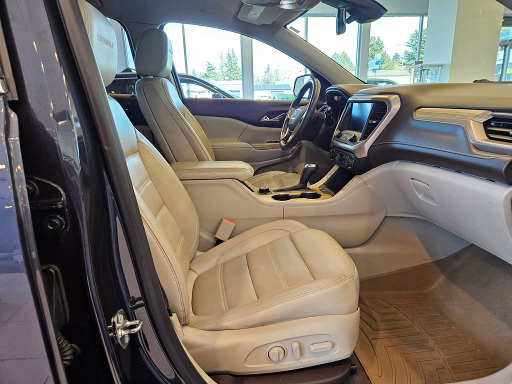 Used 2018 GMC Acadia Denali w/ LPO, Cargo Package image 24