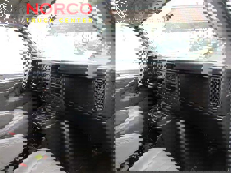 Used 2017 Chevrolet Express 2500 Extended image 13