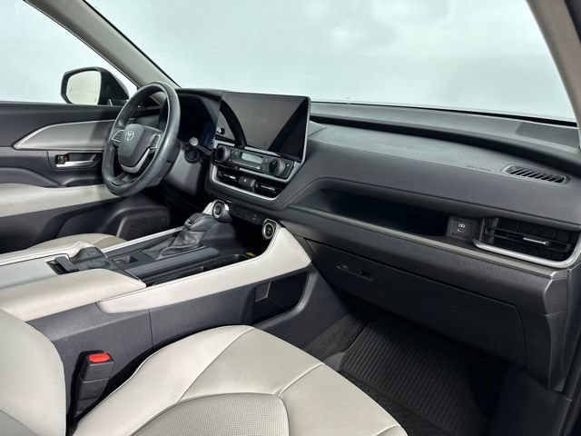 Used 2024 Toyota Grand Highlander AWD image 25