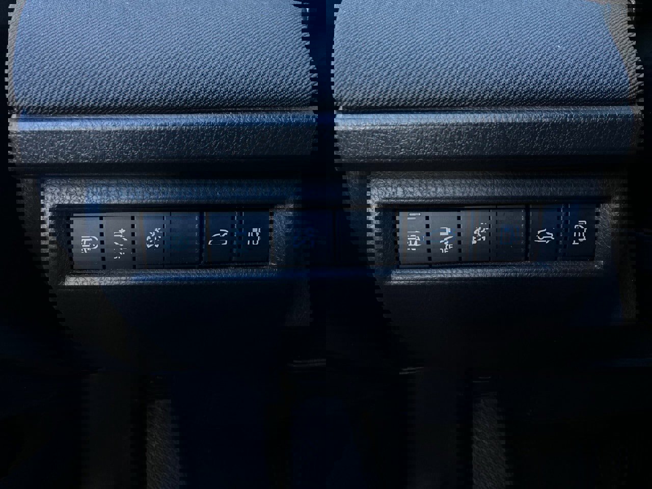 Used 2025 Toyota Camry LE image 21