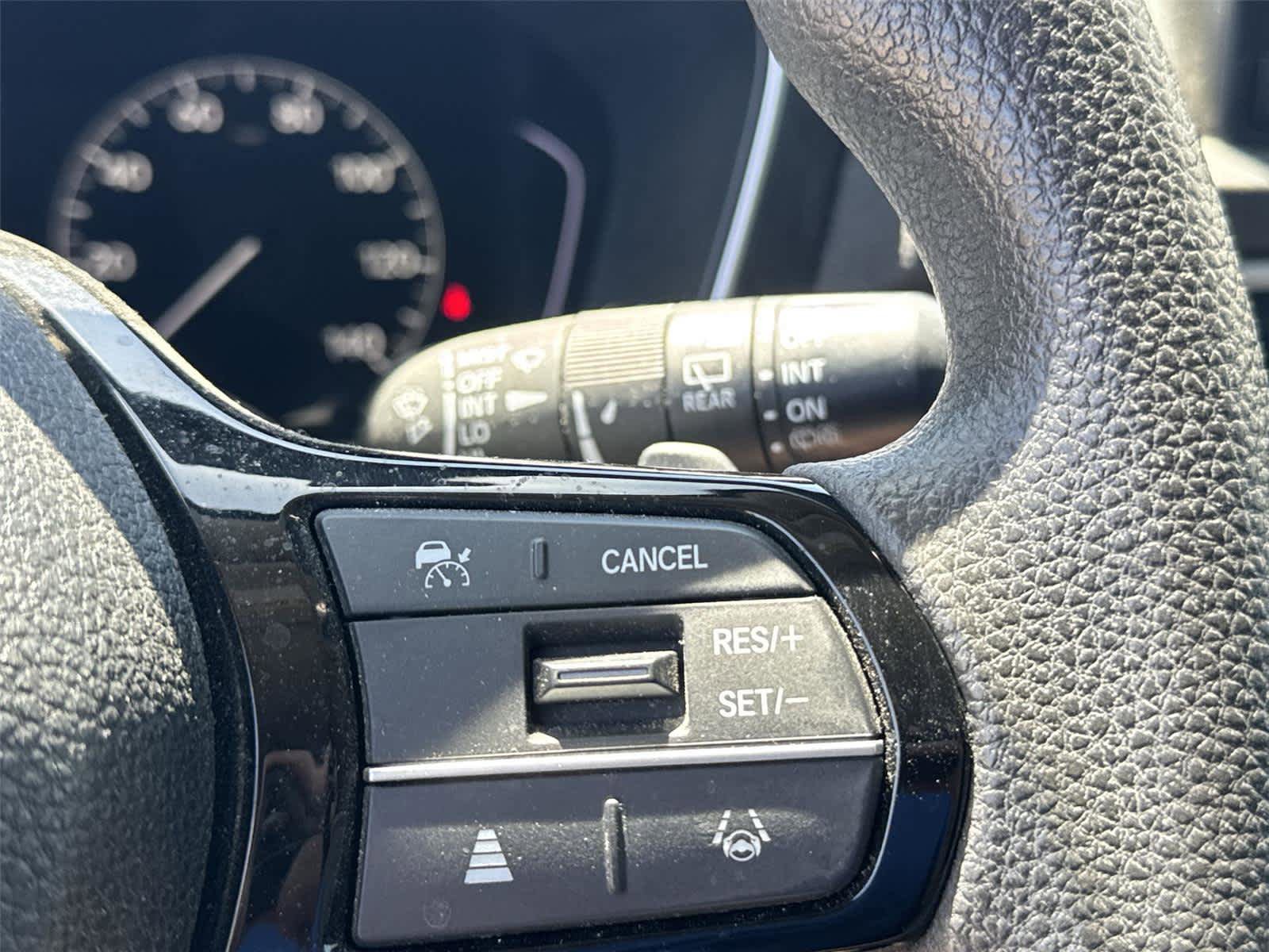 Used 2023 Honda Pilot LX image 16