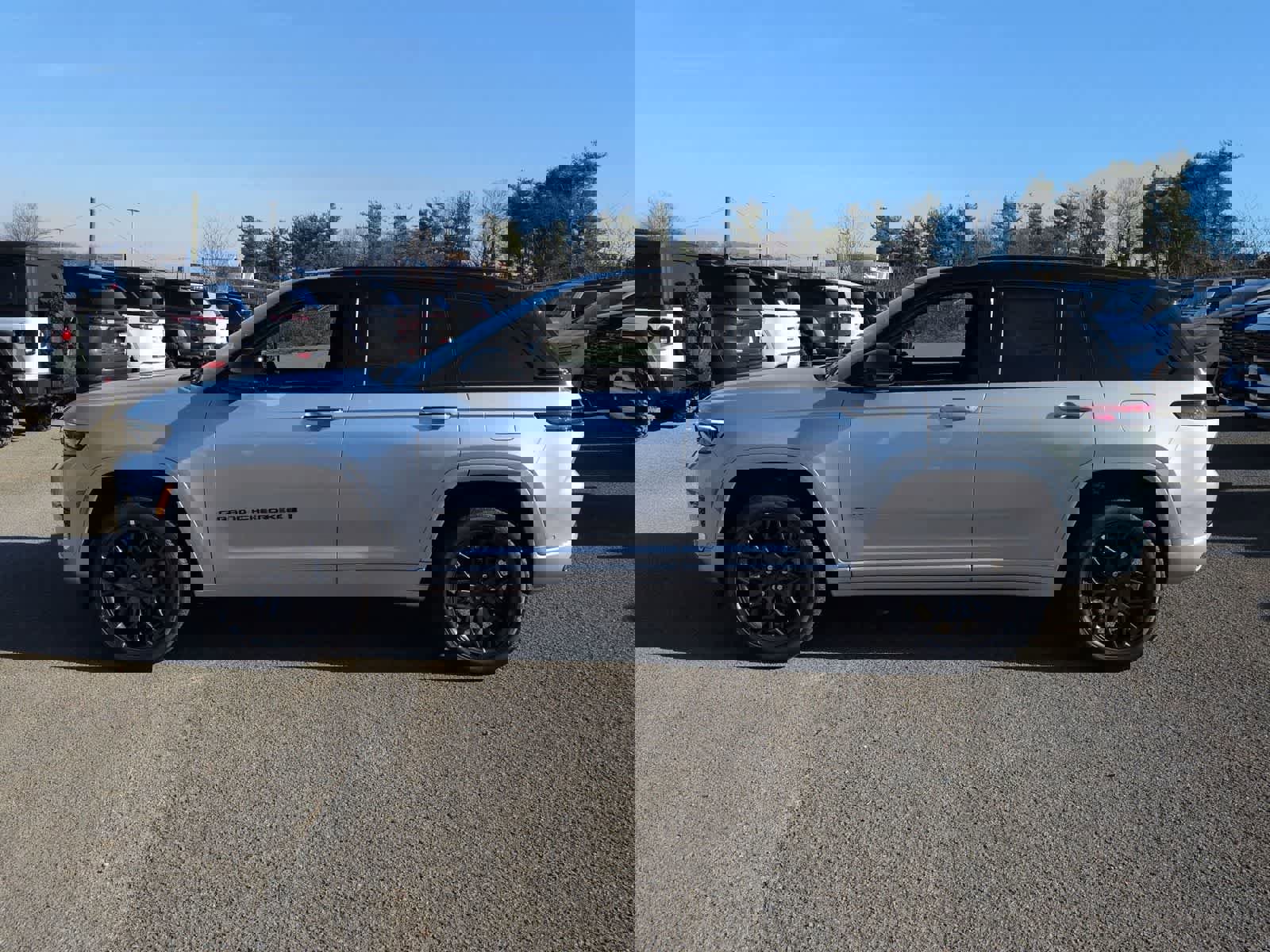 New 2025 Jeep Grand Cherokee Summit w/ Obsidian Package image 5