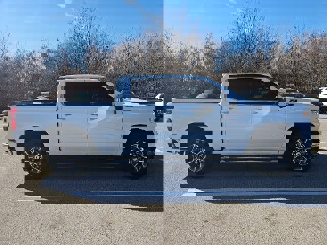 Used 2023 Chevrolet Silverado 1500 LTZ w/ Z71 Off-Road Package image 11