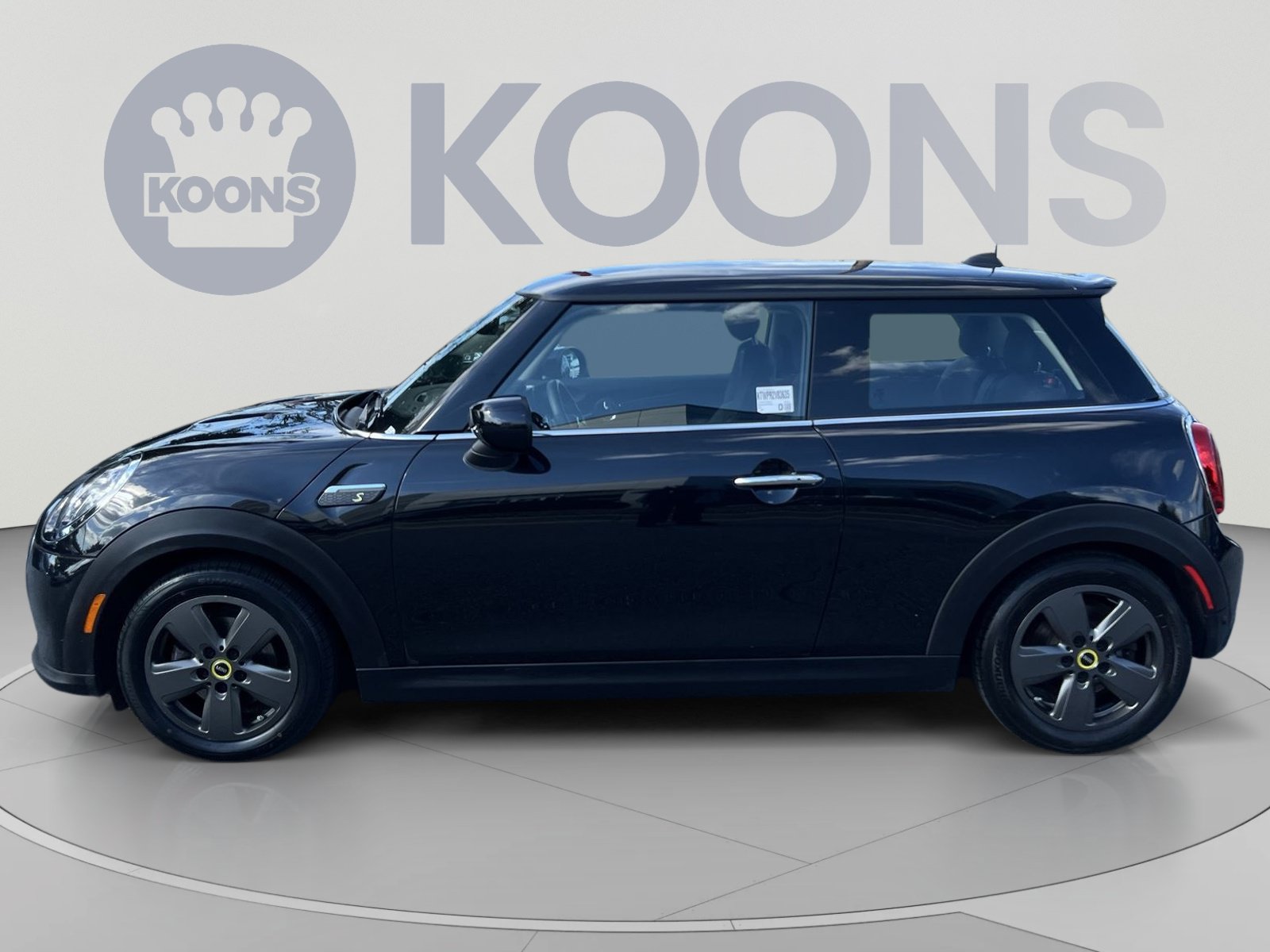 Used 2024 MINI Cooper SE FWD image 2