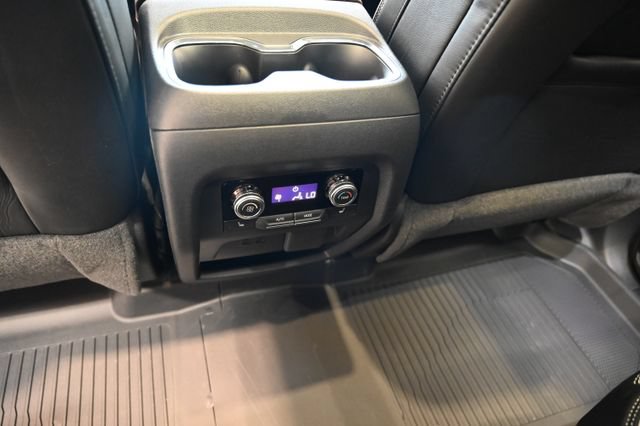 New 2026 GMC Acadia Denali Ultimate w/ LPO, Floor Liner Package AWD/4WD image 29