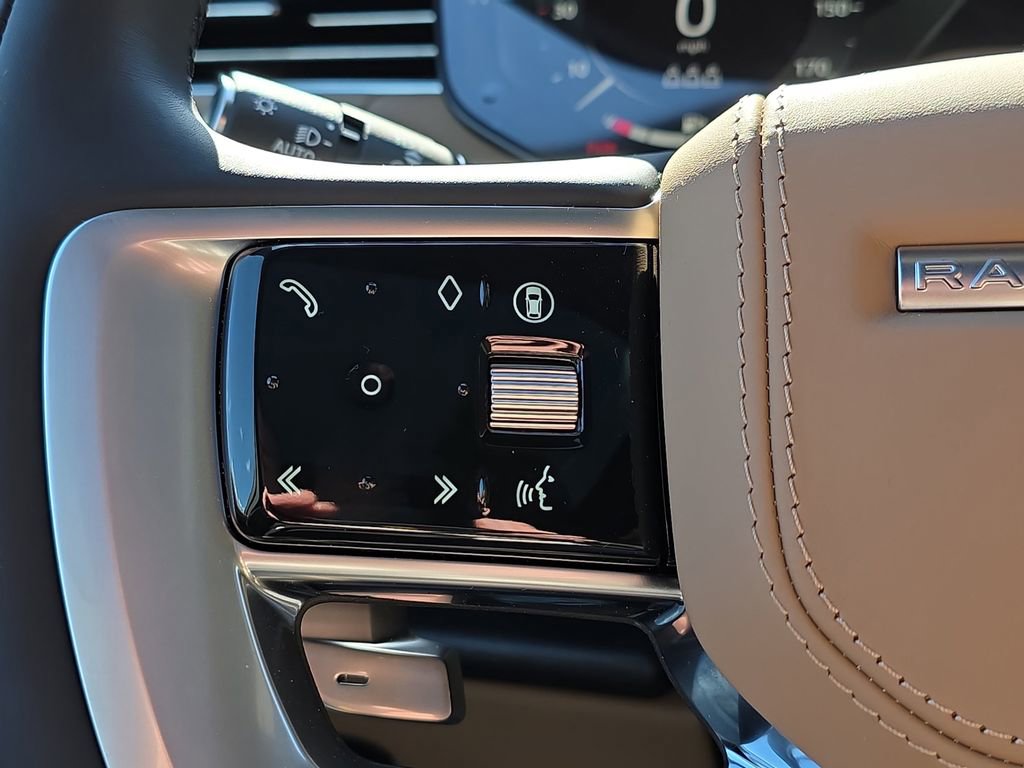 New 2026 Land Rover Range Rover SE image 17