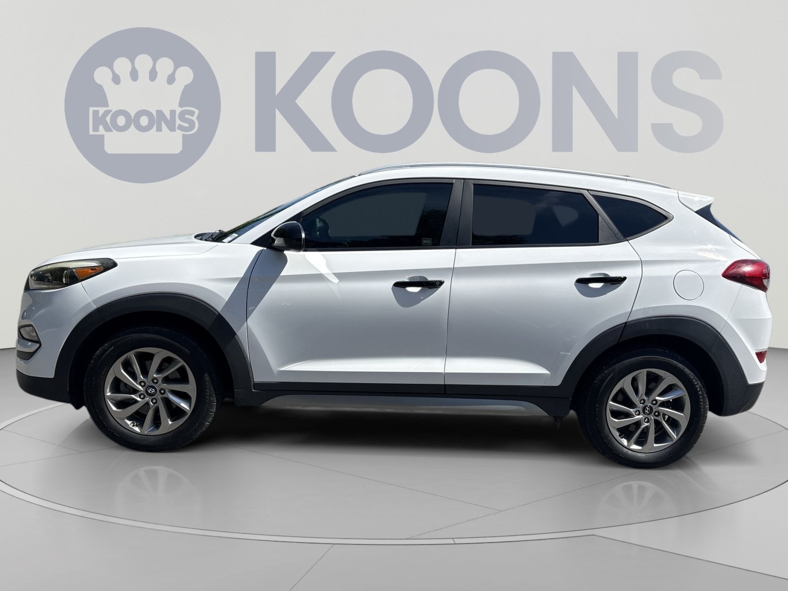 Used 2017 Hyundai Tucson SE w/ SE Popular Package 02 AWD/4WD image 2