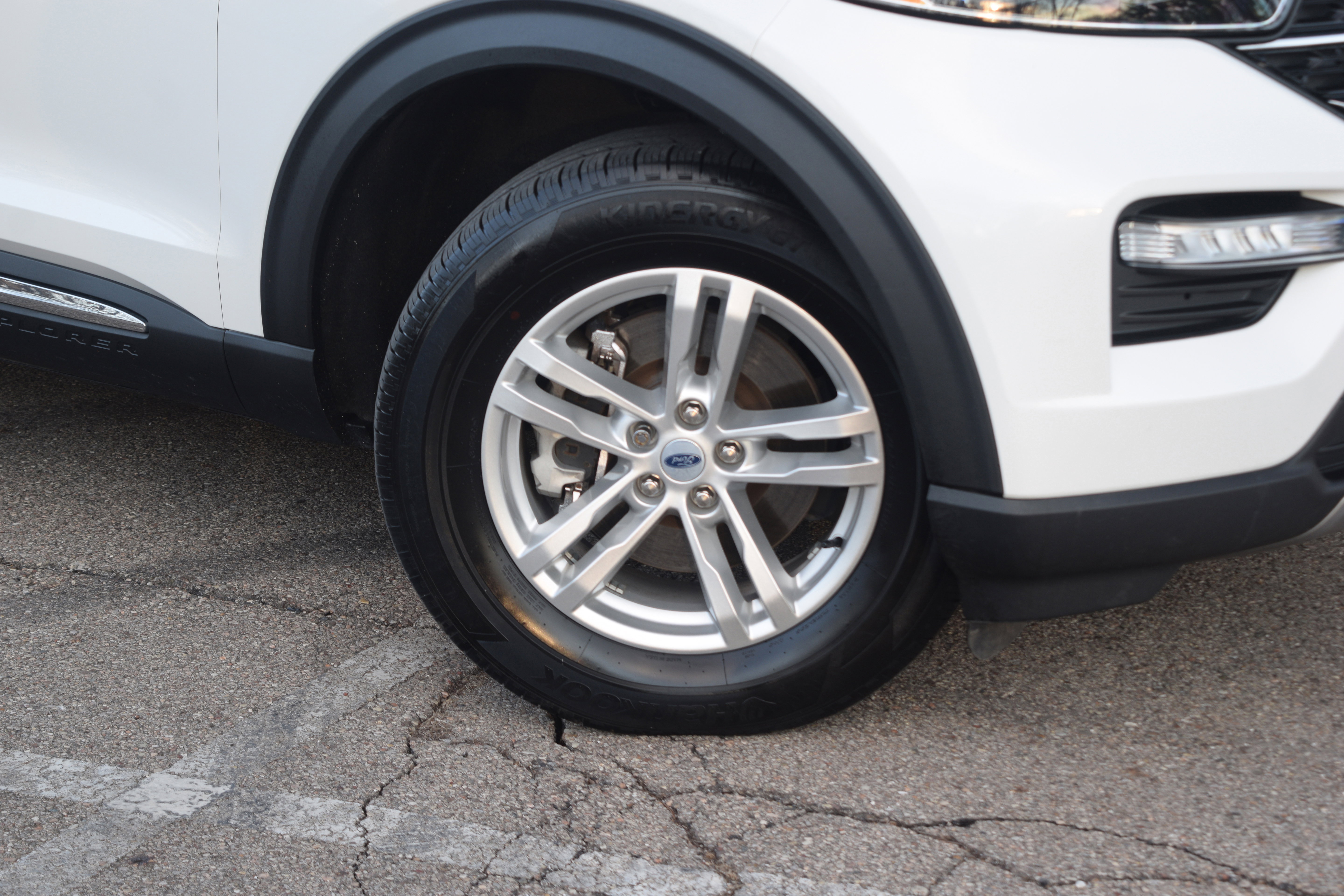 Used 2023 Ford Explorer XLT w/ Equipment Group 202A image 30