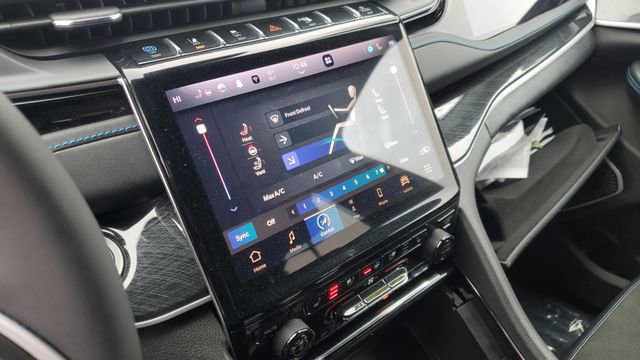 Certified 2022 Jeep Grand Cherokee Trailhawk w/ Advanced Protech Group II image 19