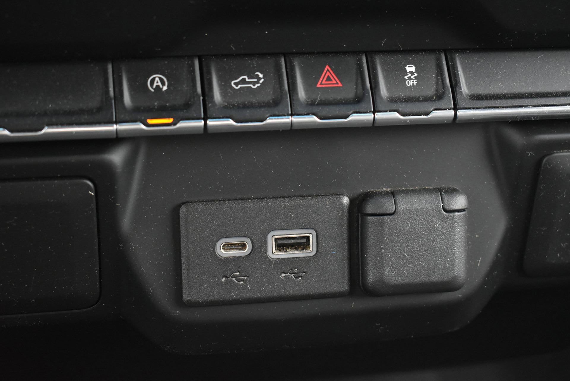Used 2022 Chevrolet Silverado 1500 Custom AWD/4WD image 25
