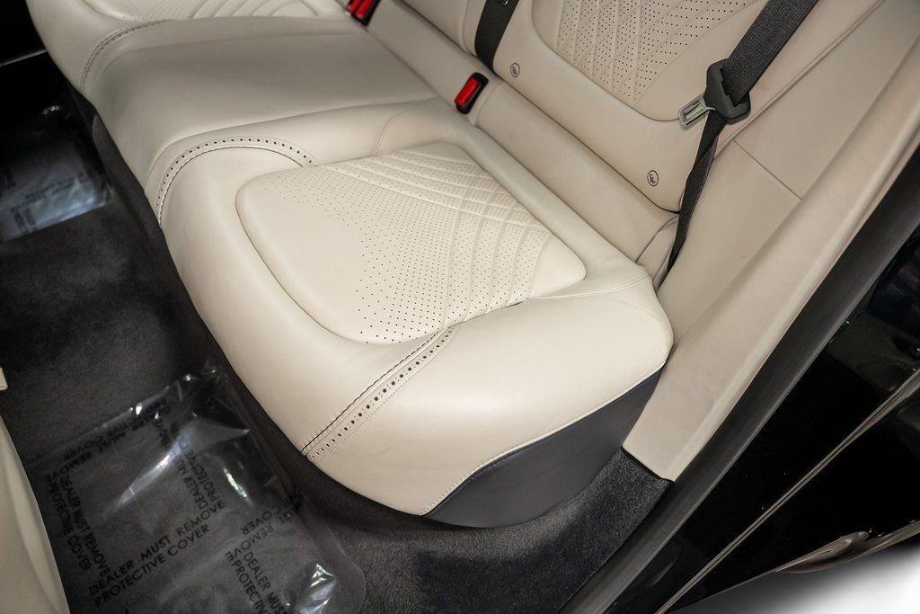 Used 2021 Aston Martin DBX image 30