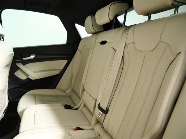 Used 2022 Audi Q5 2.0T Premium Plus w/ Premium Plus Package image 15