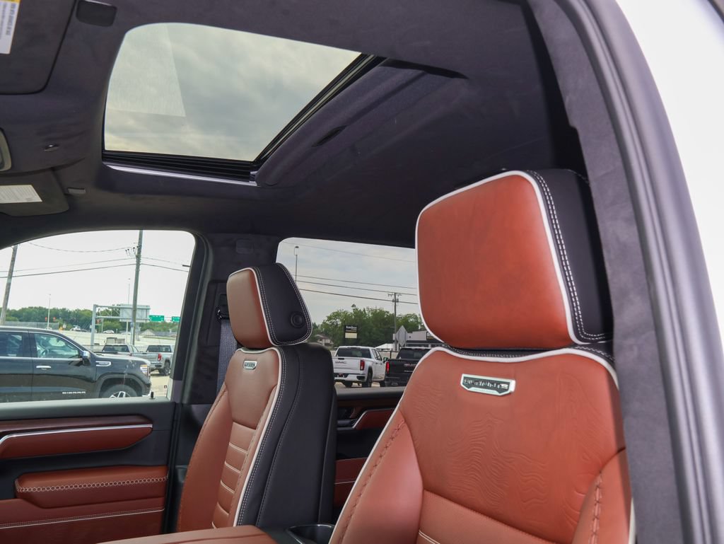 New 2026 GMC Sierra 3500 Denali Ultimate AWD/4WD image 9