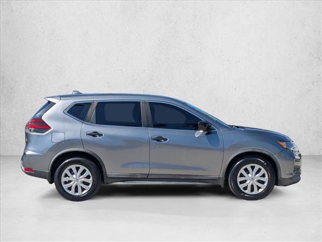 Used 2018 Nissan Rogue S image 4