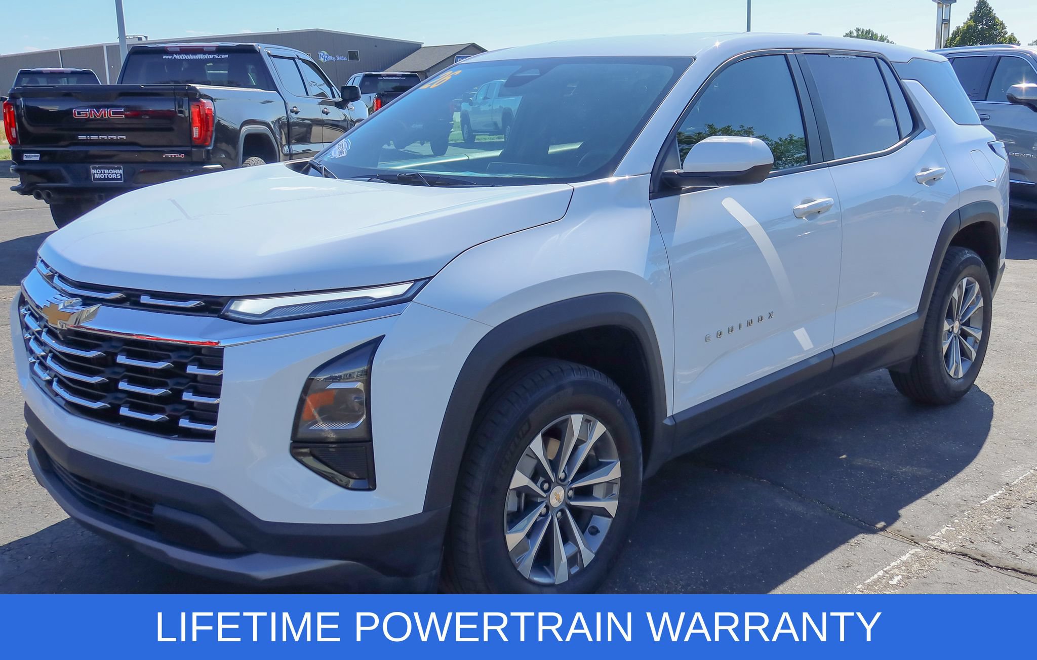 Used 2026 Chevrolet Equinox LT AWD/4WD image 3