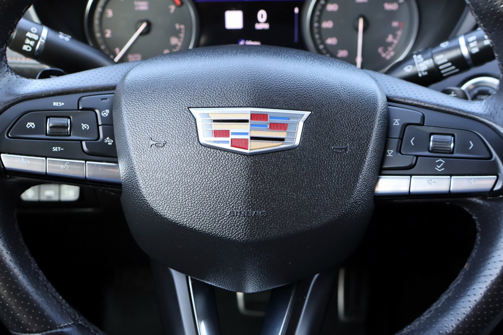 Used 2023 Cadillac XT4 Sport w/ Technology Package image 33