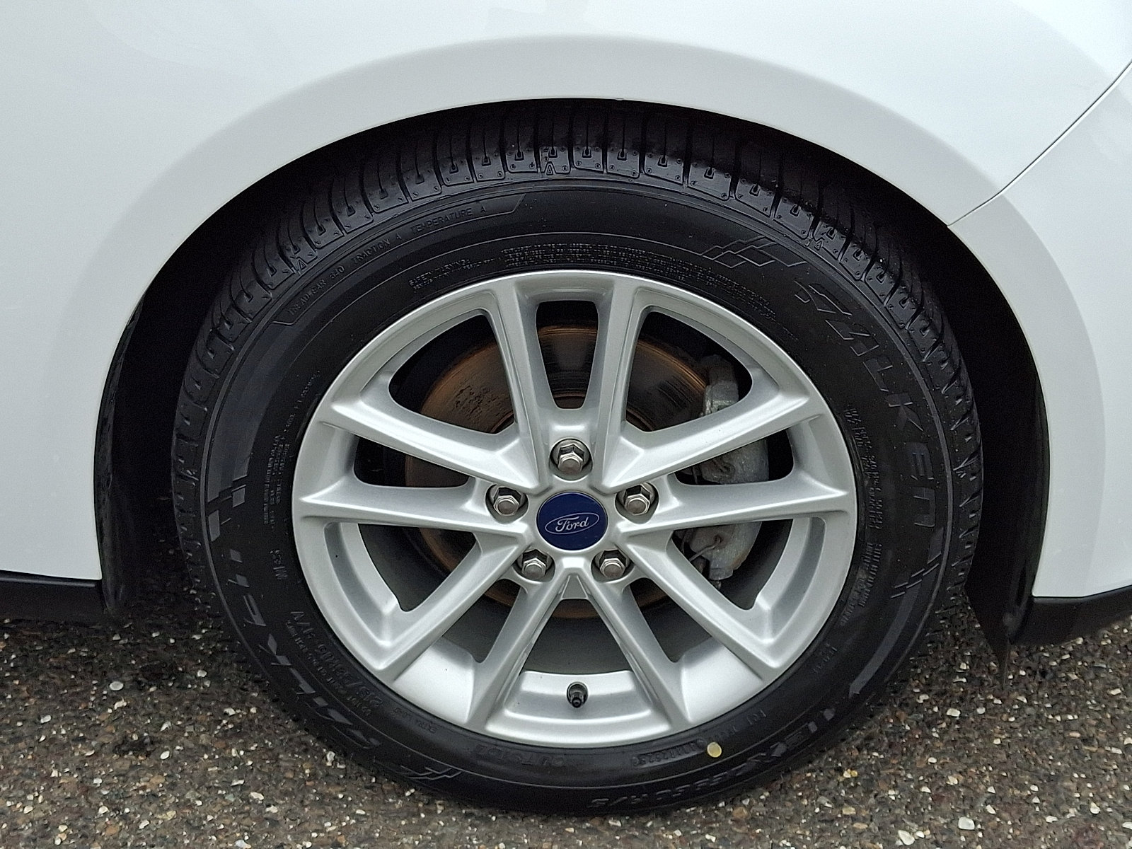 Used 2016 Ford Focus SE FWD image 8