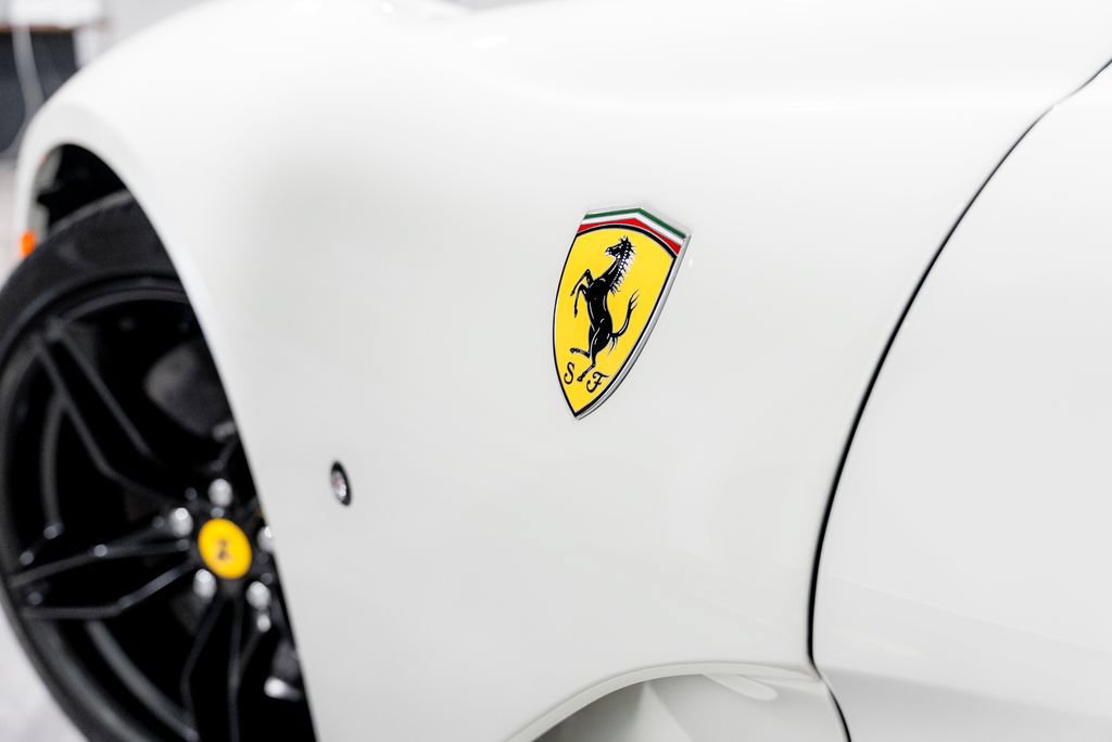 Used 2023 Ferrari 812 GTS RWD image 18