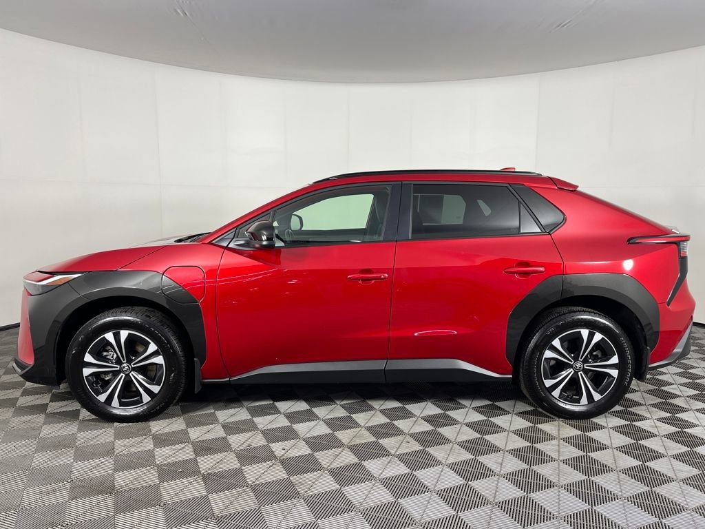 Used 2024 Toyota bZ4X XLE image 9