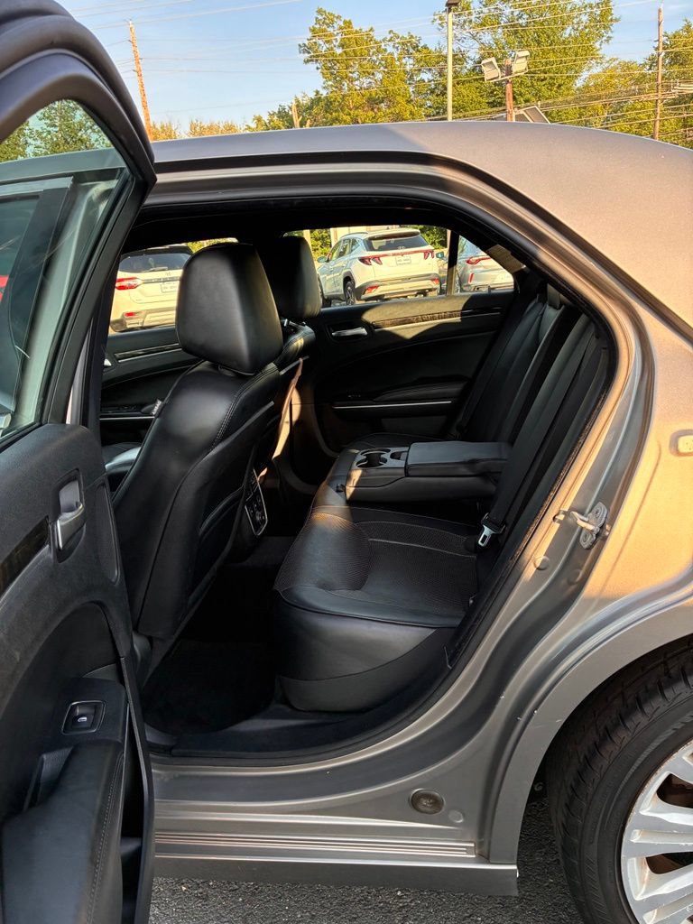 Used 2014 Chrysler 300 C w/ Beats Audio Group RWD image 23