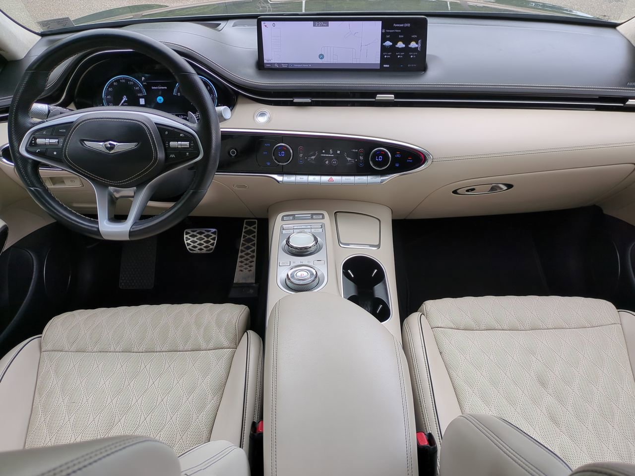 Used 2023 Genesis GV70 3.5T Sport w/ Sport Prestige Package AWD/4WD image 15