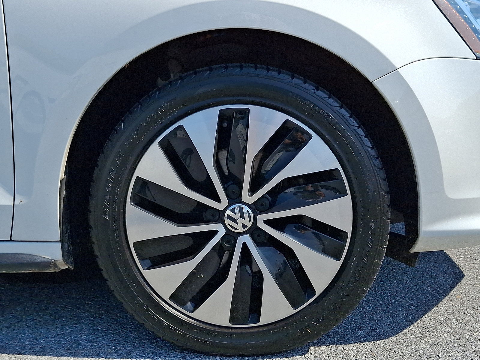 Used 2015 Volkswagen Jetta SEL Premium FWD image 9