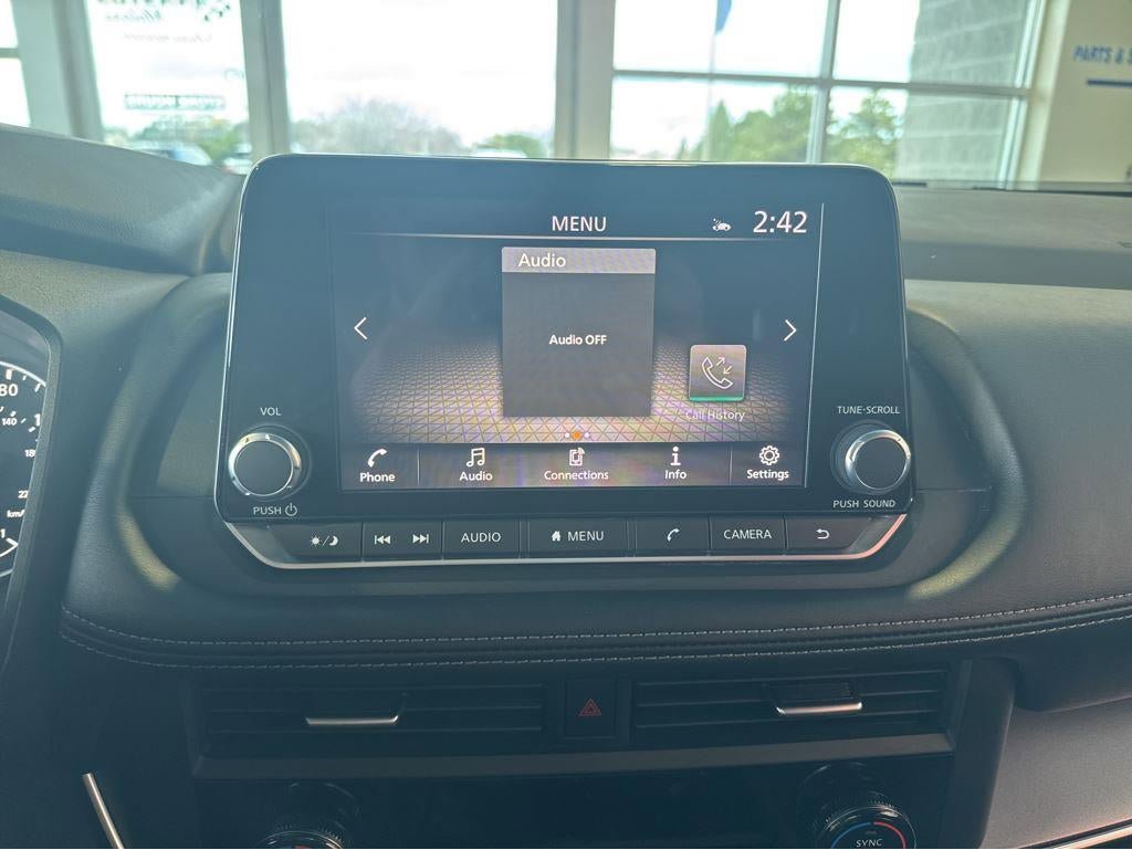 Used 2024 Nissan Rogue SV image 21