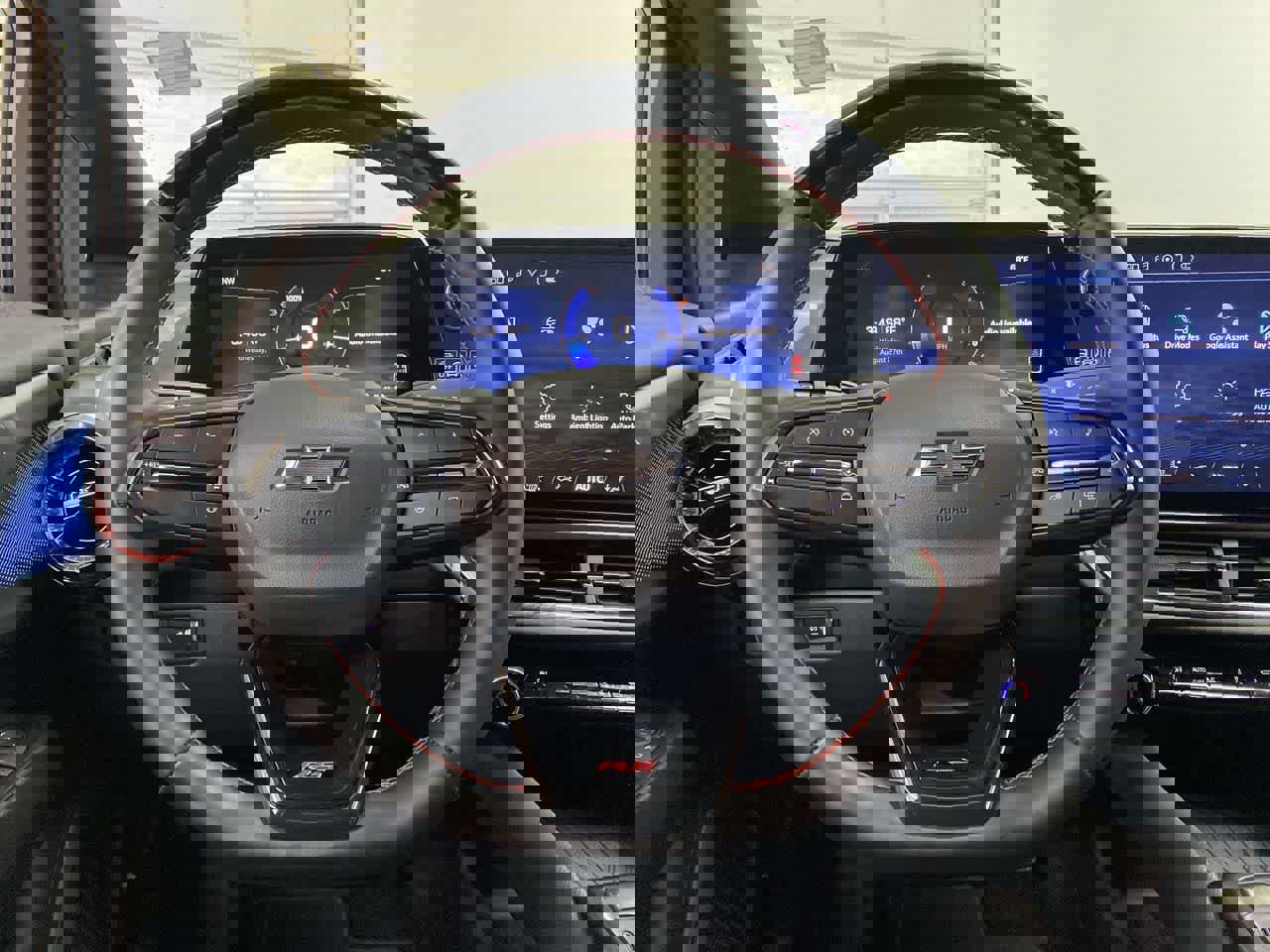 Used 2024 Chevrolet Equinox EV RS image 21