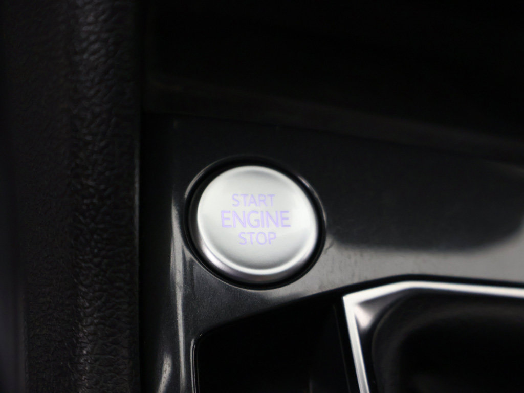 Used 2024 Volkswagen Tiguan SE R-Line AWD/4WD image 42