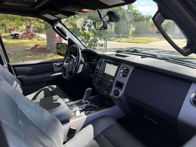 Used 2017 Ford Expedition EL Limited w/ Equipment Group 301A AWD/4WD image 11