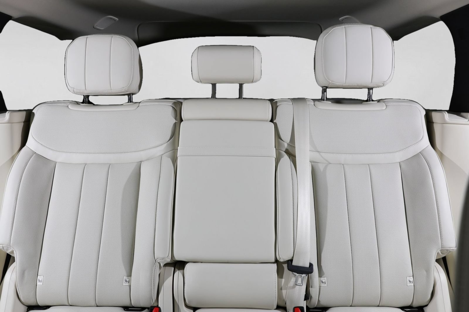 Used 2025 Land Rover Range Rover SE AWD/4WD image 7