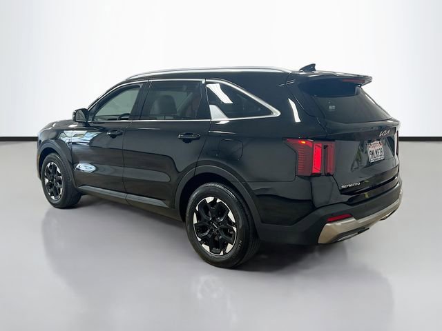 Used 2024 Kia Sorento S w/ Panoramic Sunroof Package image 5