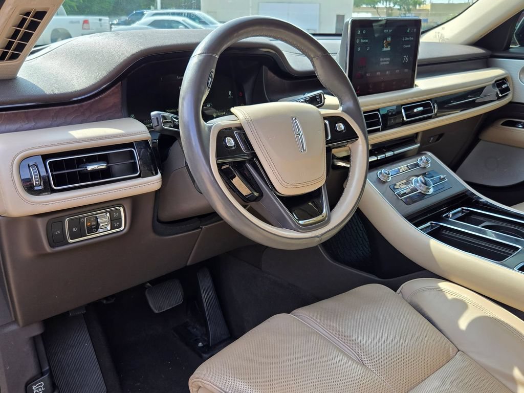 Used 2022 Lincoln Aviator Reserve w/ Equipment Group 201A AWD/4WD image 14