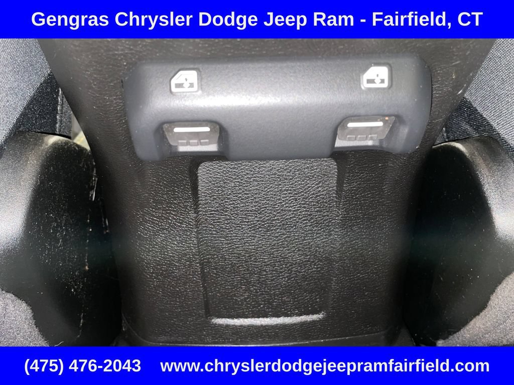 Used 2024 Jeep Wrangler Unlimited w/ Convenience Group AWD/4WD image 31