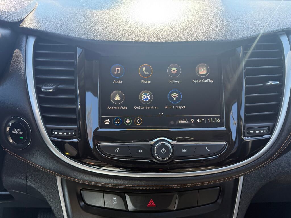 Used 2018 Chevrolet Trax LT w/ LT Convenience Package image 16