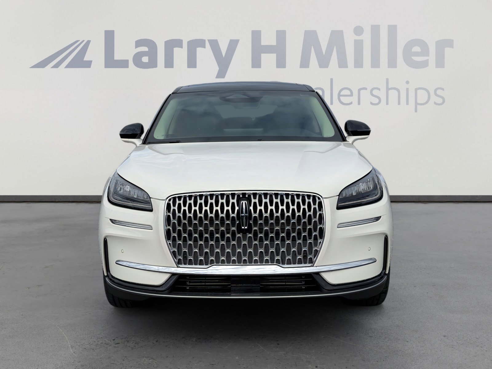 Used 2024 Lincoln Corsair FWD w/ Equipment Group 101A image 8