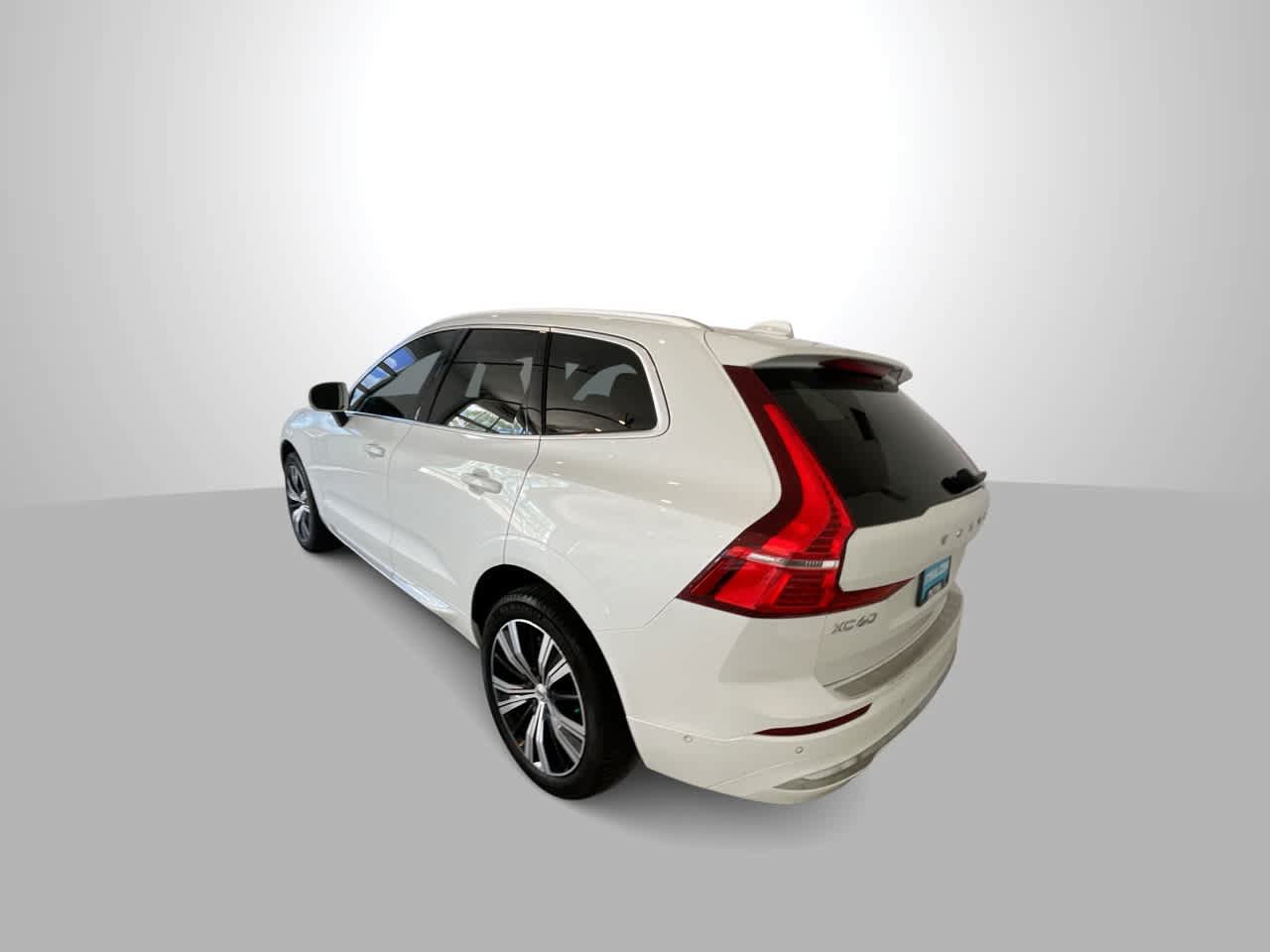 Used 2022 Volvo XC60 B5 Inscription w/ Advanced Package AWD/4WD image 6
