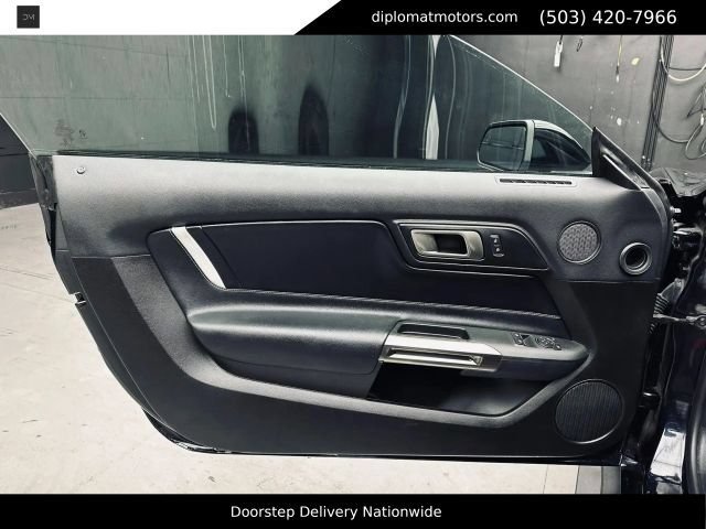 Used 2021 Ford Mustang Shelby GT500 w/ Carbon Fiber Track Pack RWD image 21