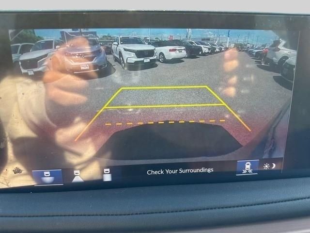 Used 2025 Acura MDX SH-AWD w/ Technology Package image 8