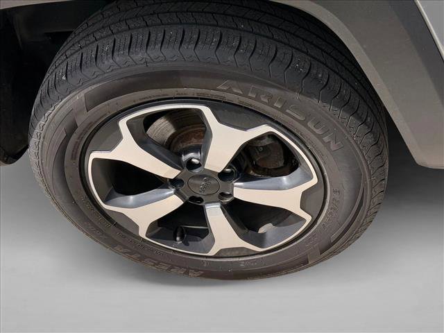 Used 2019 Jeep Renegade Trailhawk w/ Cold Weather Group II AWD/4WD image 3