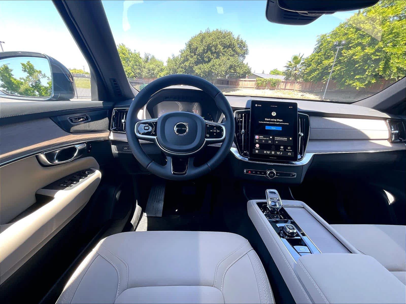 New 2026 Volvo XC90 T8 Plus w/ Protection Package AWD/4WD image 15
