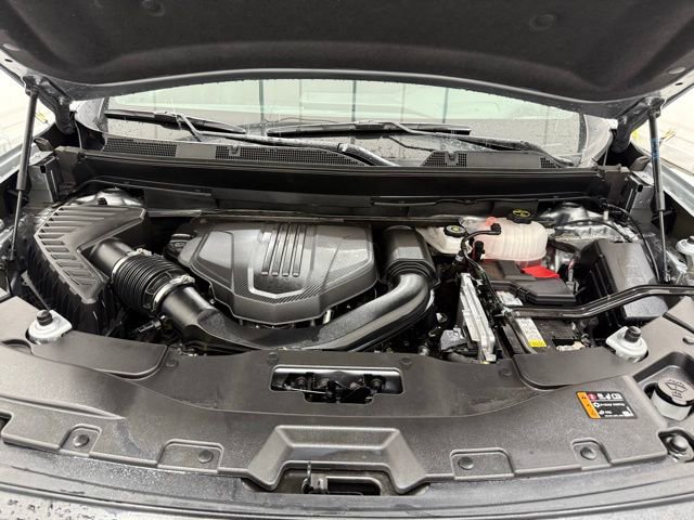 Used 2025 GMC Acadia Elevation image 9