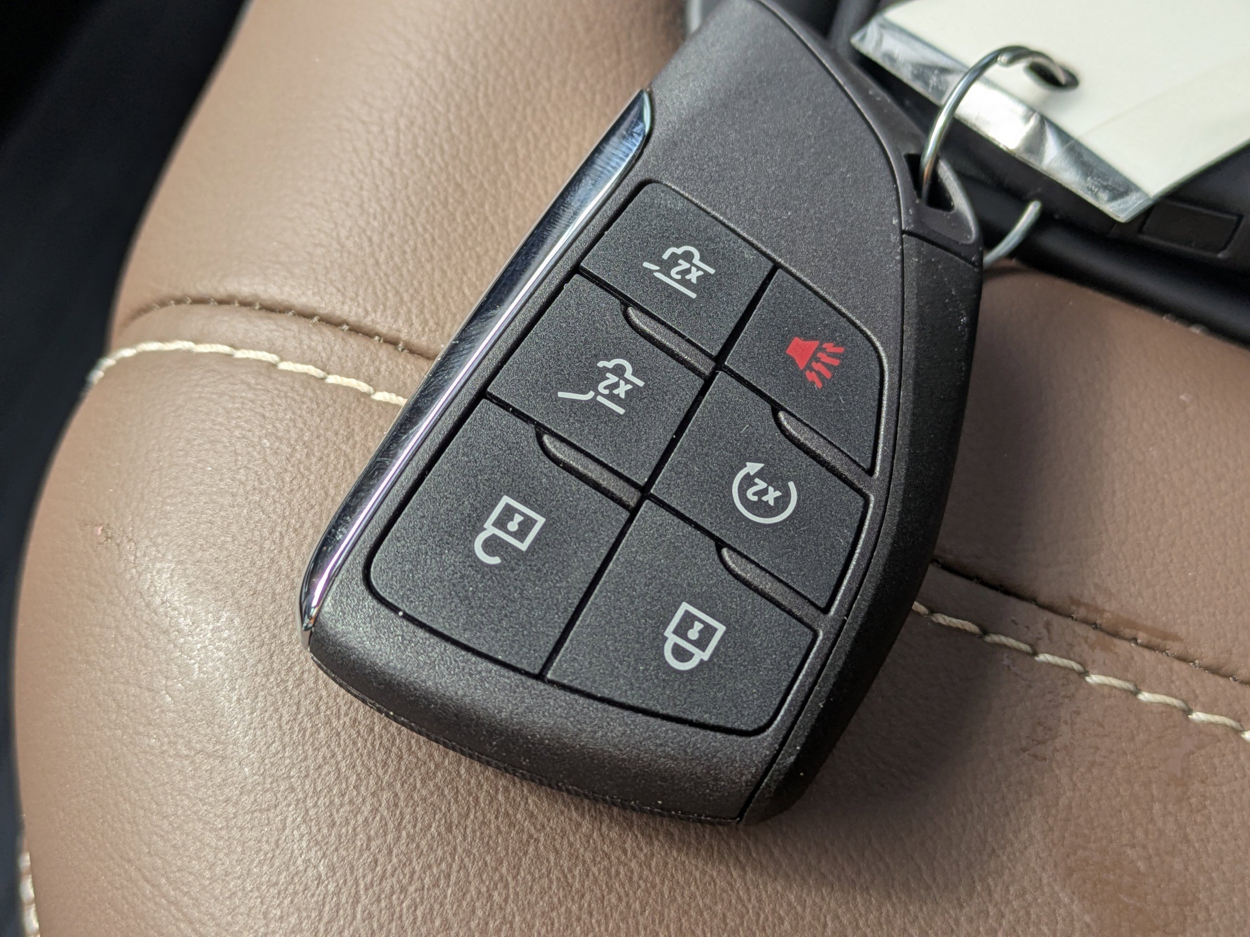 Used 2024 Chevrolet Tahoe High Country image 32