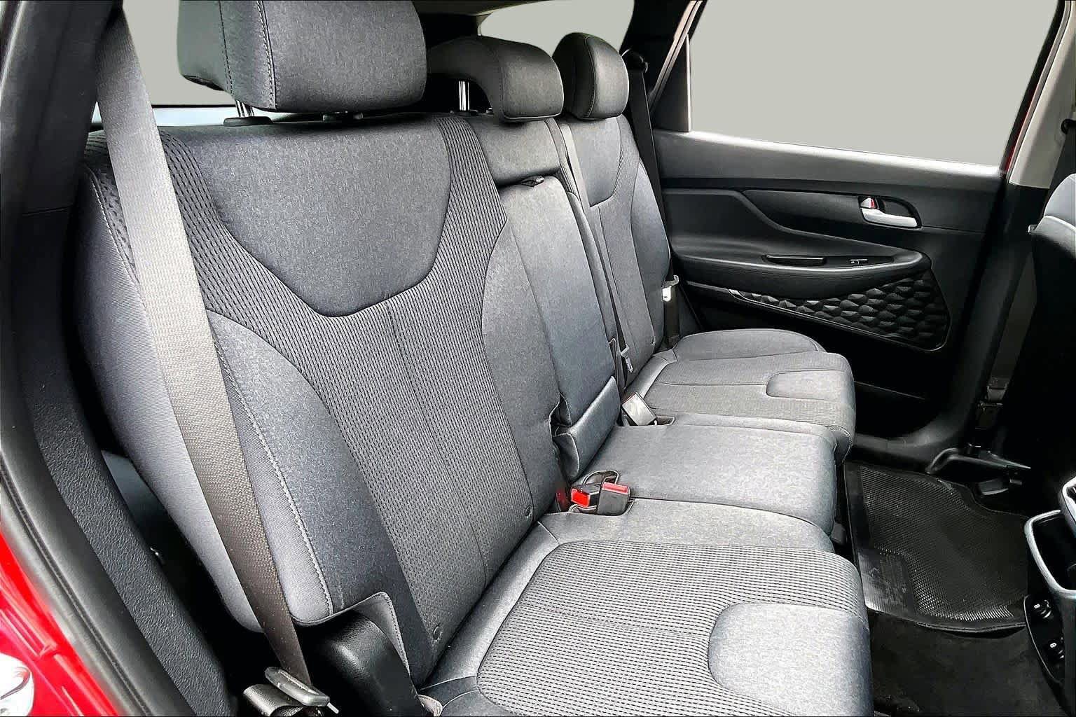 Used 2019 Hyundai Santa Fe SE FWD image 19