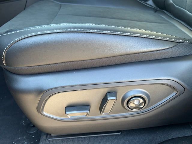 New 2025 Jeep Grand Cherokee Altitude w/ Trailer Tow Package image 16