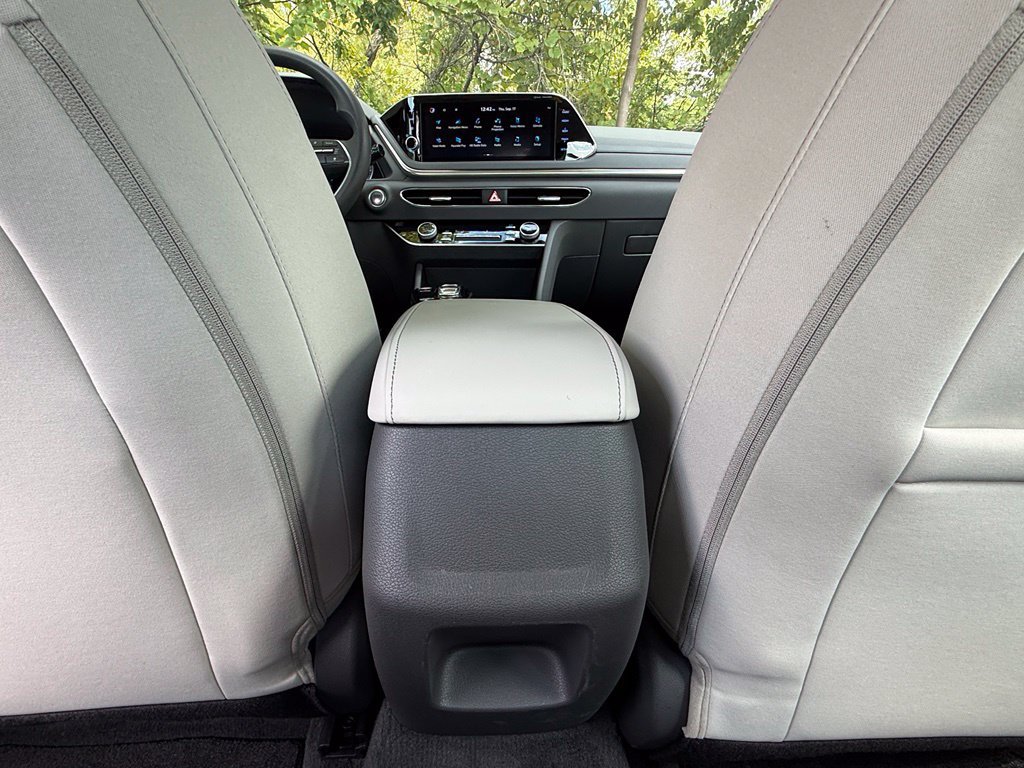 Certified 2023 Hyundai Sonata SEL w/ Preferred Accessory Package FWD image 31