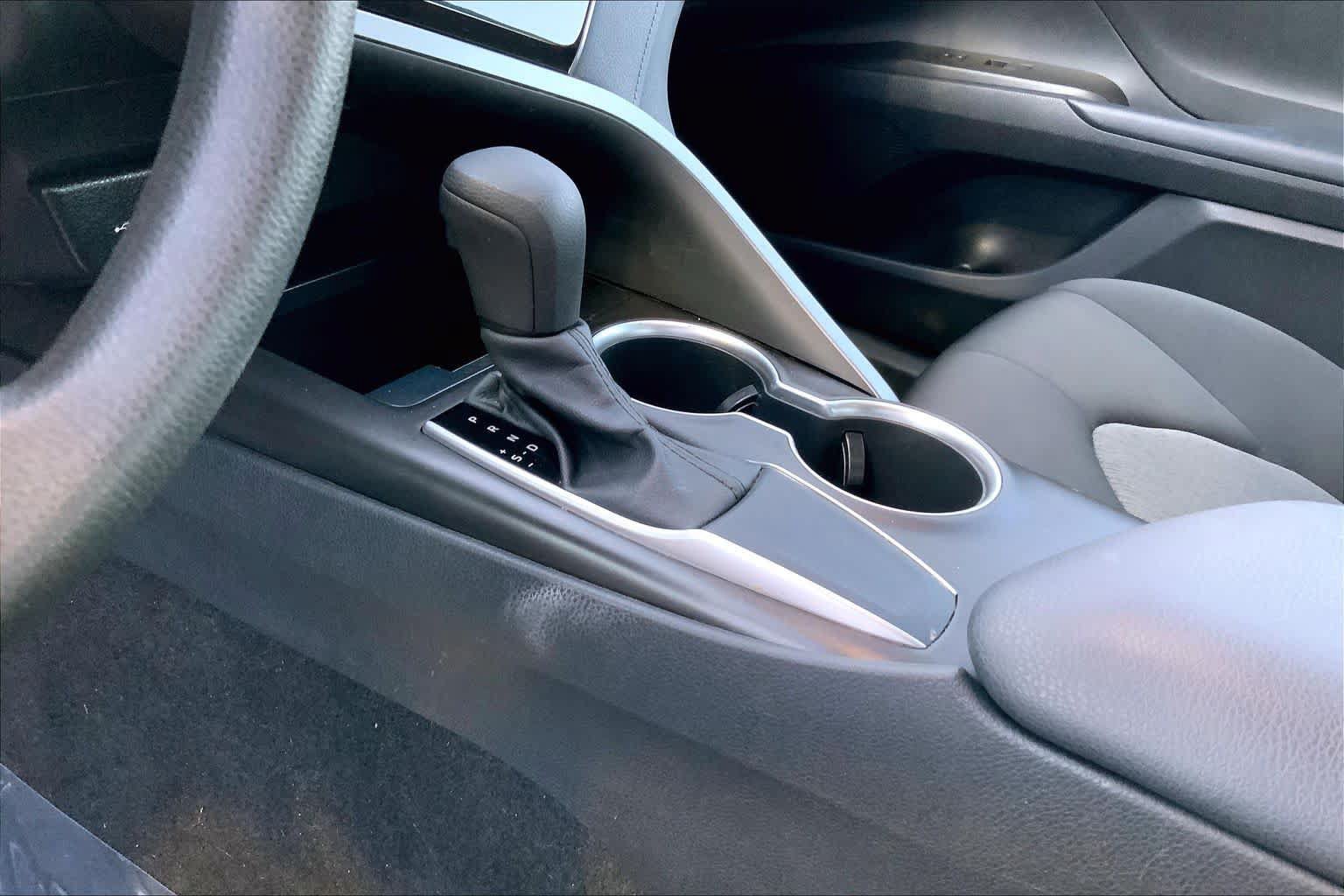 Used 2021 Toyota Camry LE FWD image 14