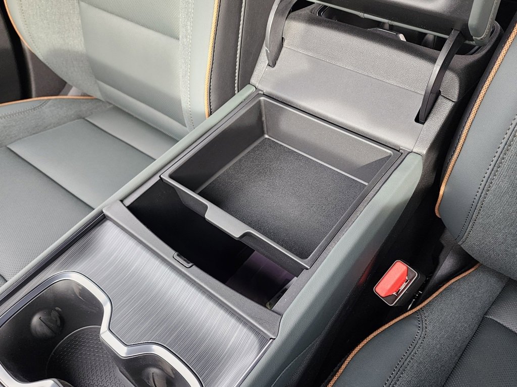 New 2026 GMC Acadia AT4 image 35