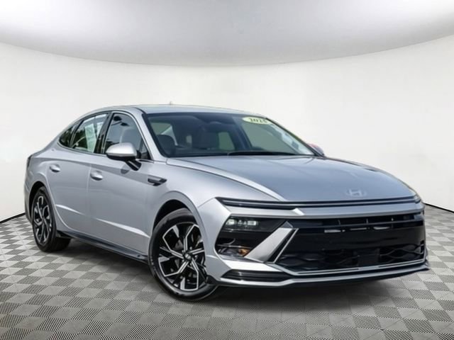 Used 2025 Hyundai Sonata SEL FWD image 3